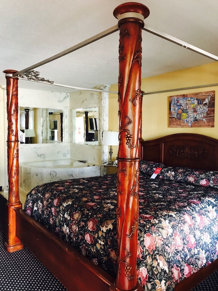 Milan Inn & Suites Екстер'єр фото